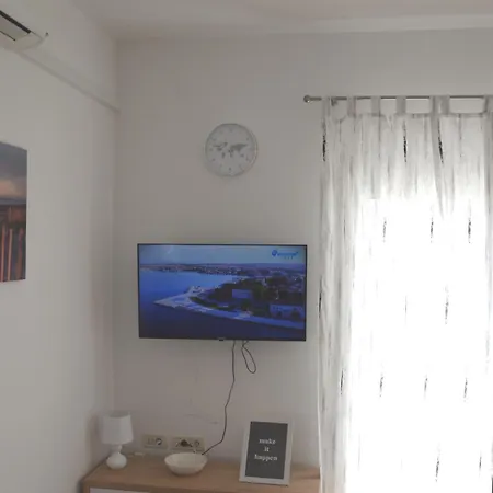 Apartment Lb Punta Bajlo